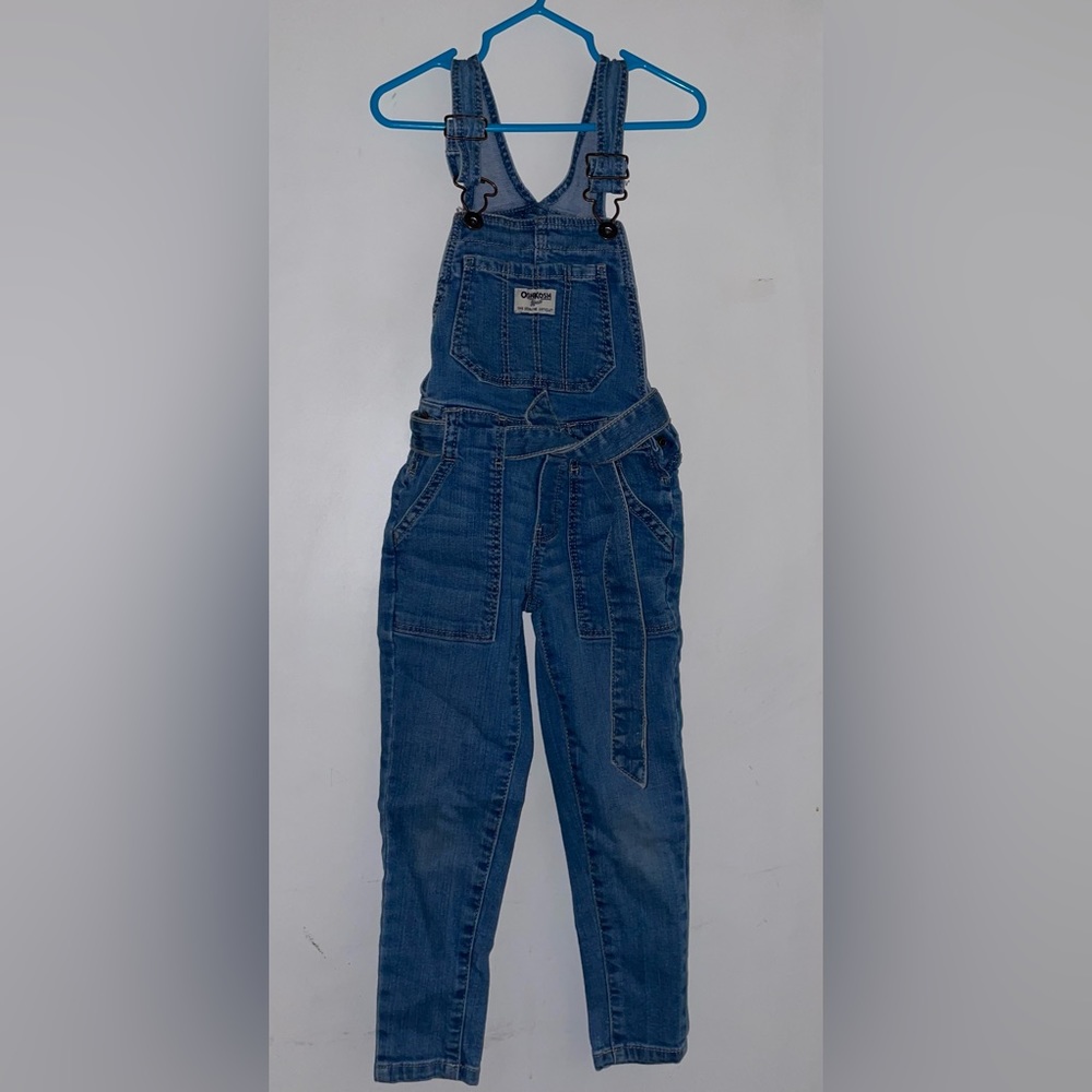 Jean Osh Kosh Girls  size 4 overall.  Has stylish belt.  Slightly used.